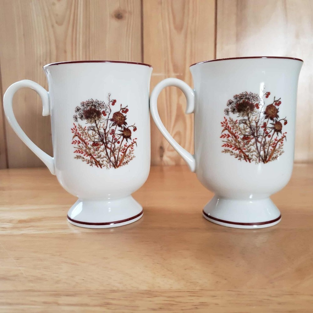 Bramble Fanci Florals Footed Porcelain Mugs Japan 4.5" - Set of 2 Vintage - Picture 4 of 7